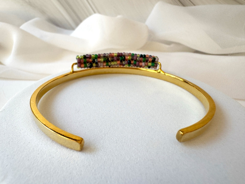 Gold-plated Indian Corn Linear bracelet with a narrow band of multicolored TOHO glass beads in green, pink, plum, copper and yellow - Ornamentico shop