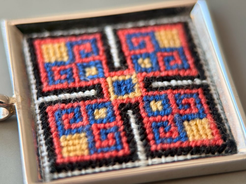 Unique hand embroidered pendant in oriental design, set in custom silver frame - Ornamentico shop