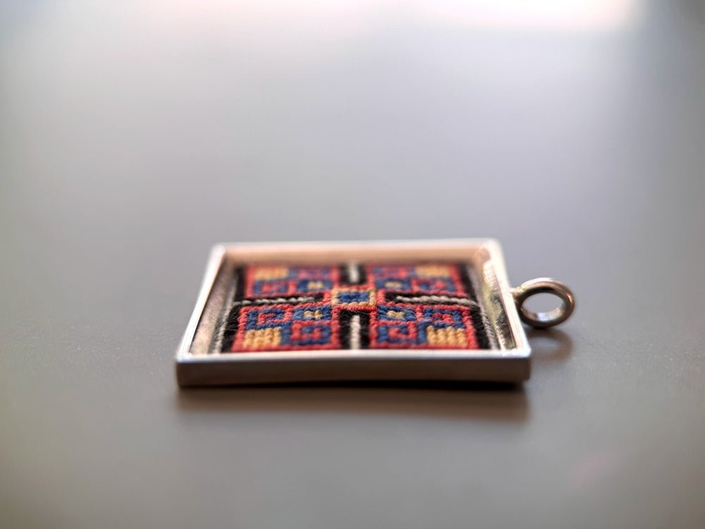 Unique hand embroidered pendant in oriental design, set in custom silver frame - Ornamentico shop