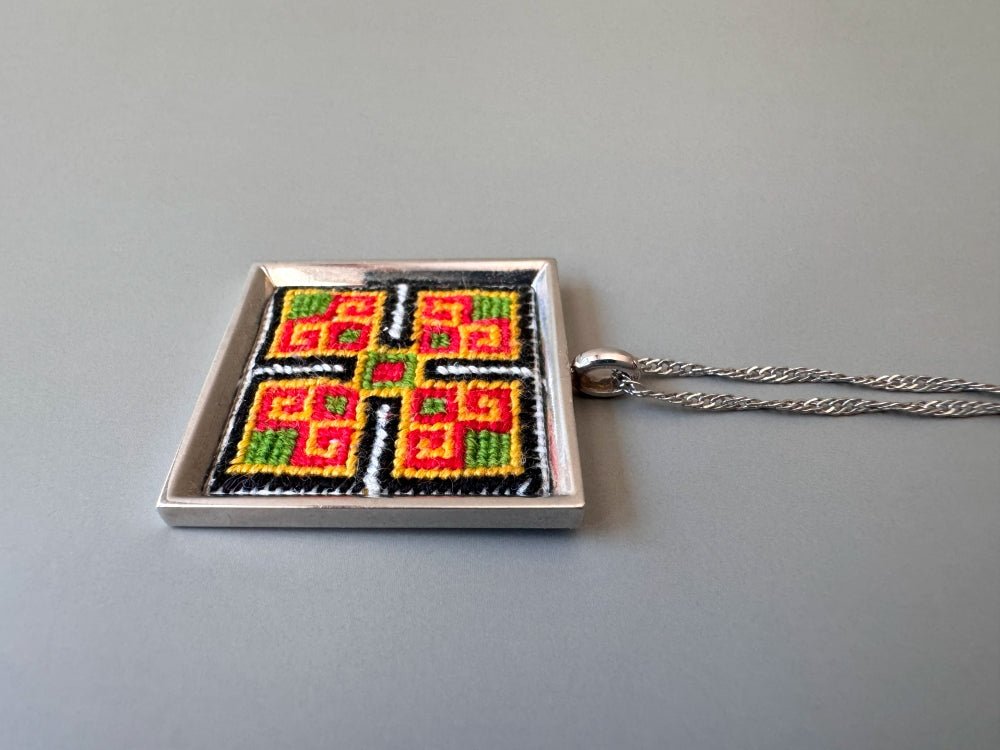 Unique hand embroidered pendant in oriental design, set in custom silver frame - Ornamentico shop