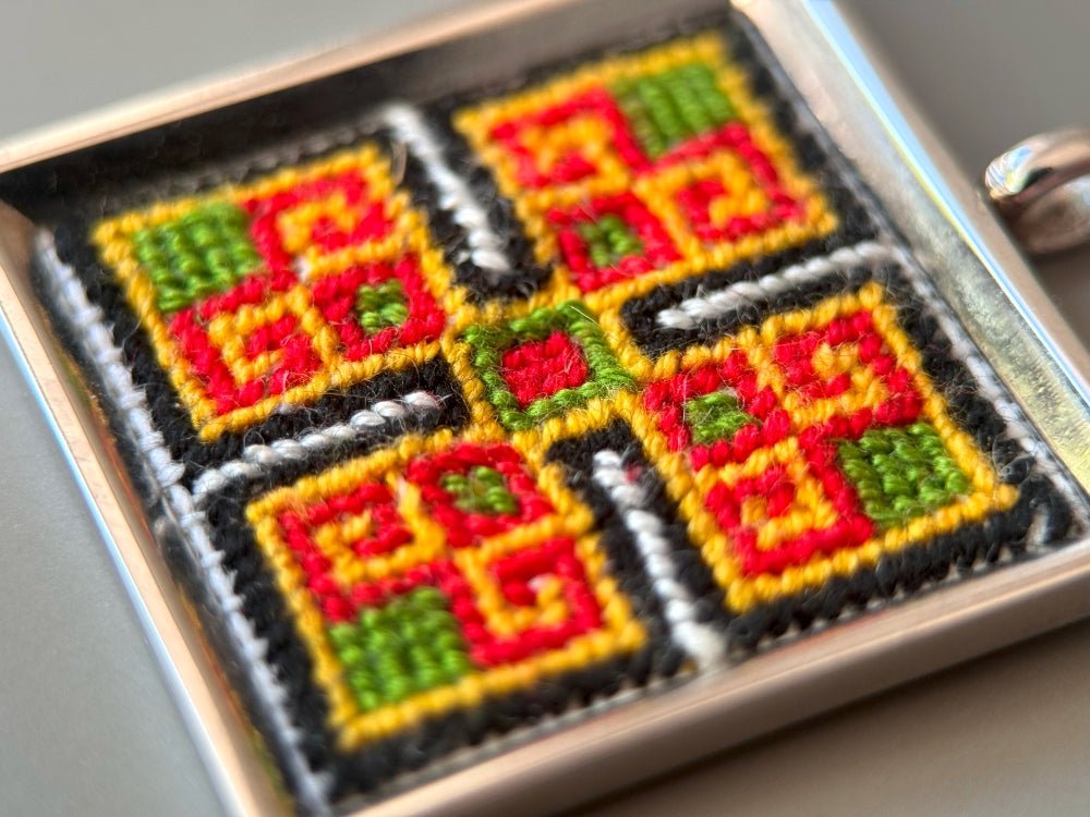 Unique hand embroidered pendant in oriental design, set in custom silver frame - Ornamentico shop