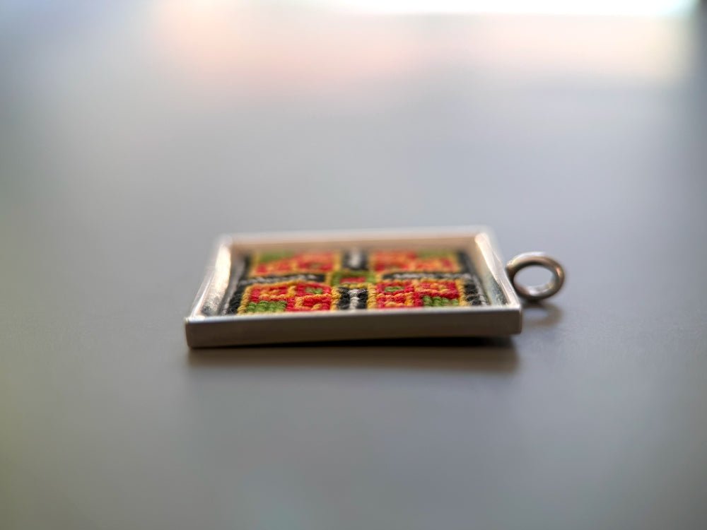 Unique hand embroidered pendant in oriental design, set in custom silver frame - Ornamentico shop