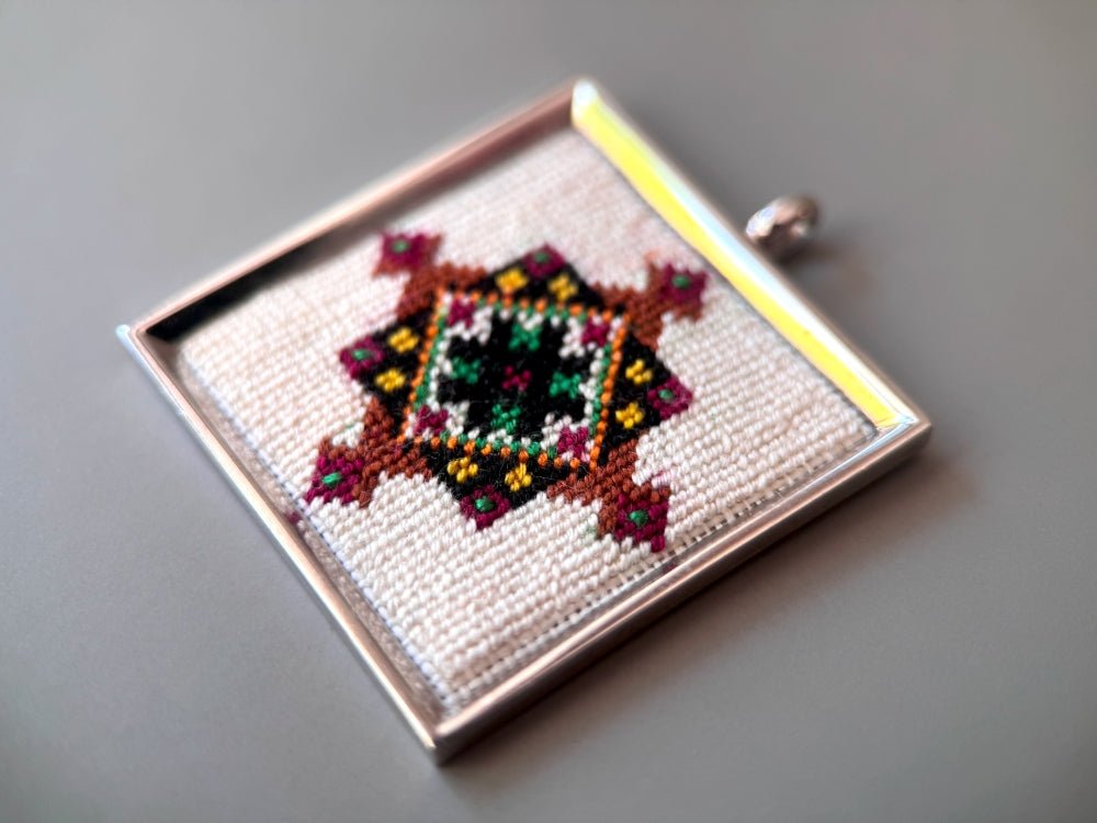 Unique hand embroidered pendant in oriental design, set in custom silver frame - Ornamentico shop