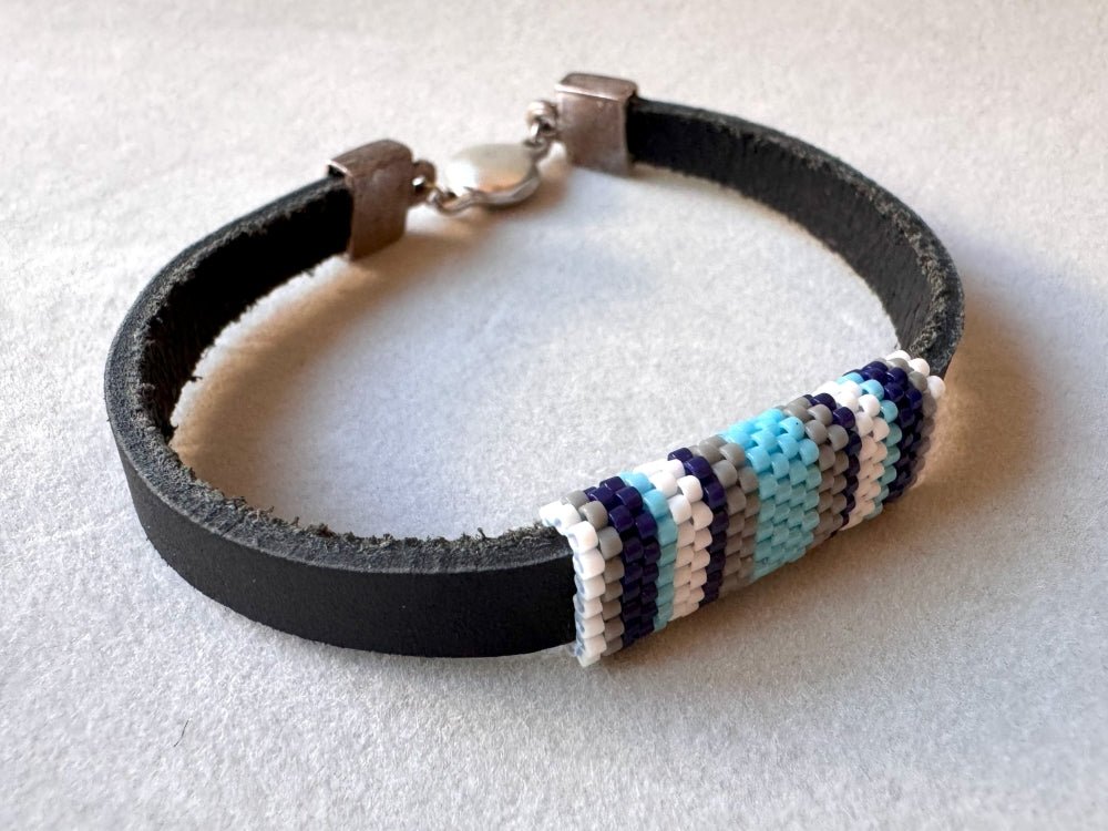 Leather bracelet with peyote stitch beaded inlay in cold blue, white and grey colors - Ornamentico shop