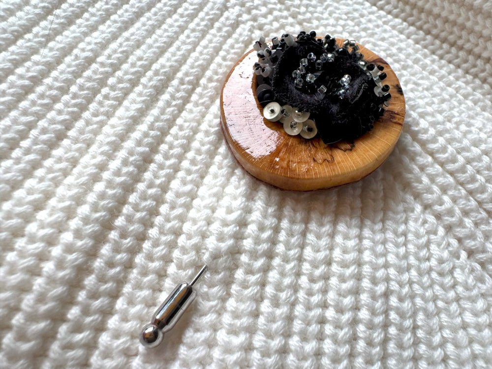 Handmade pin brooch with black velvet floral beadwork on polished beechwood - Ornamentico shop