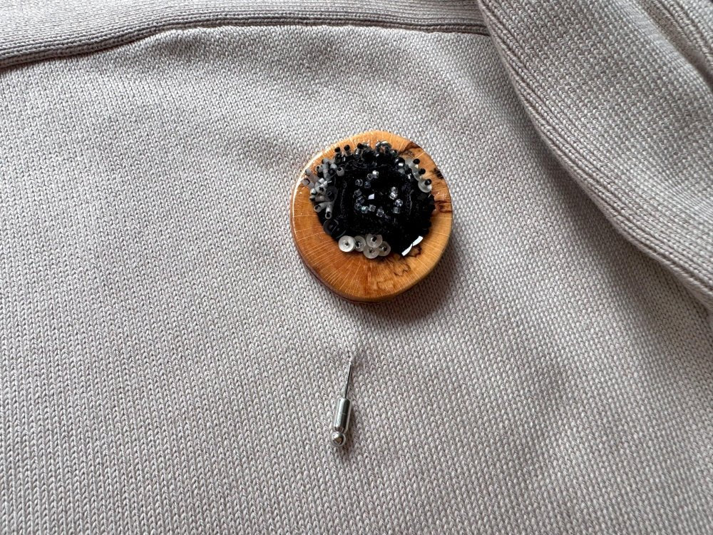 Handmade pin brooch with black velvet floral beadwork on polished beechwood - Ornamentico shop
