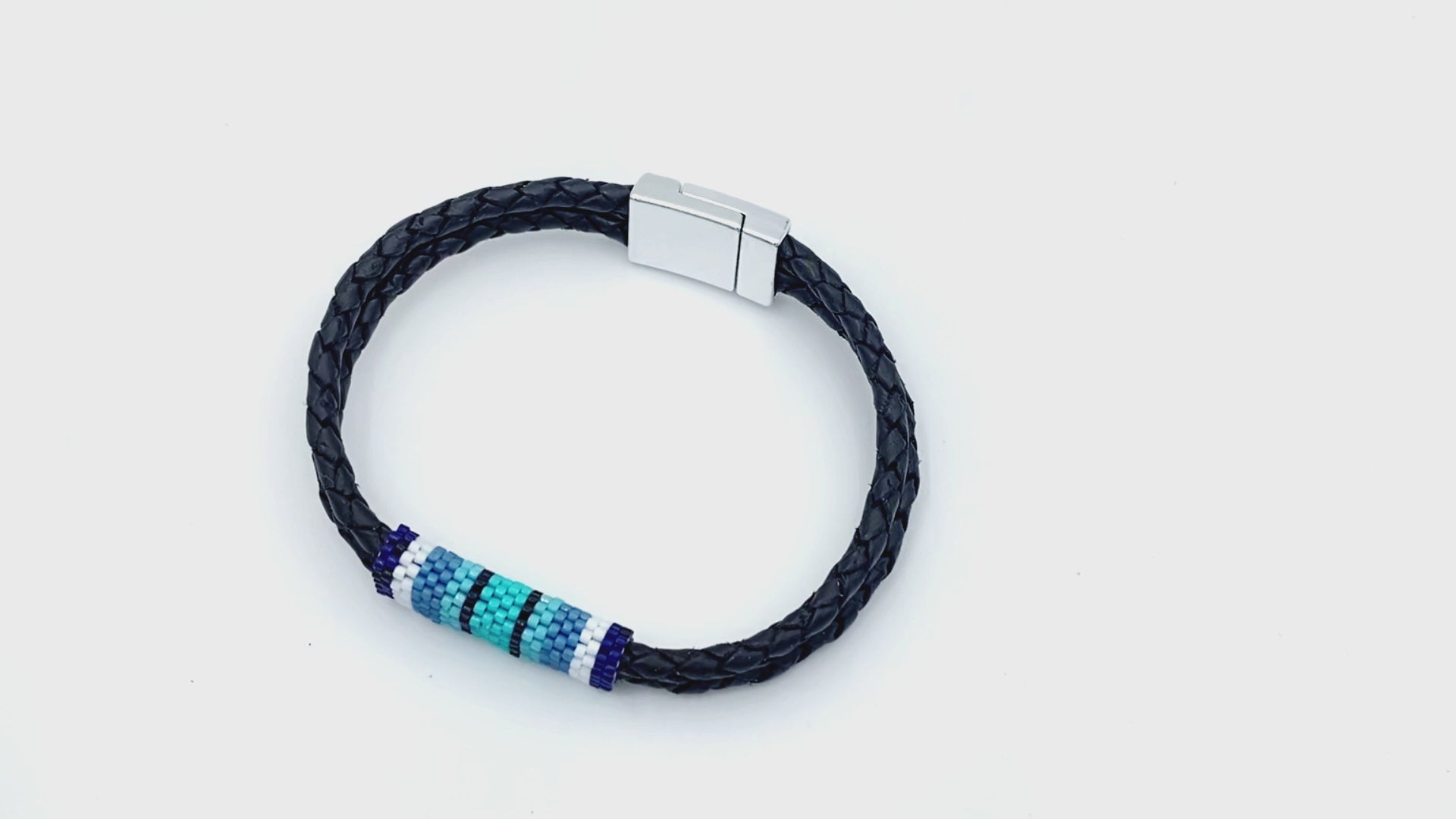 Handmade men's bracelet made from braided leather and decorated with beaded inlay - Ornamentico shop