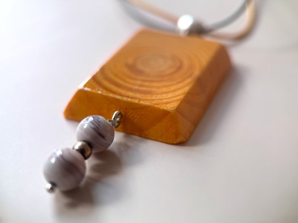 Handmade small wooden pendant crafted from beech wood. Complimented with two agate stones - Ornamentico shop