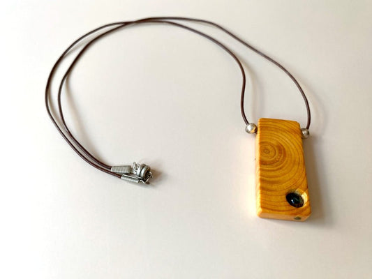 Lacquered wooden pendant with tourmaline bead. Beech wood, pink tourmaline bead, silver coated fittings - Ornamentico shop