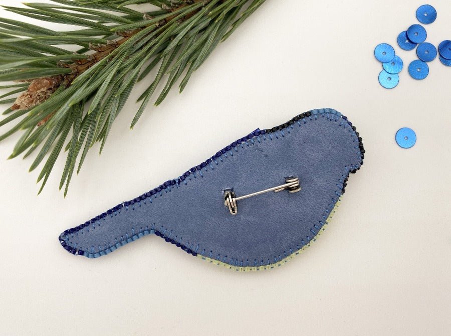 This beautiful handmade brooch features a colorful depiction of a Great Tit - Ornamentico shop