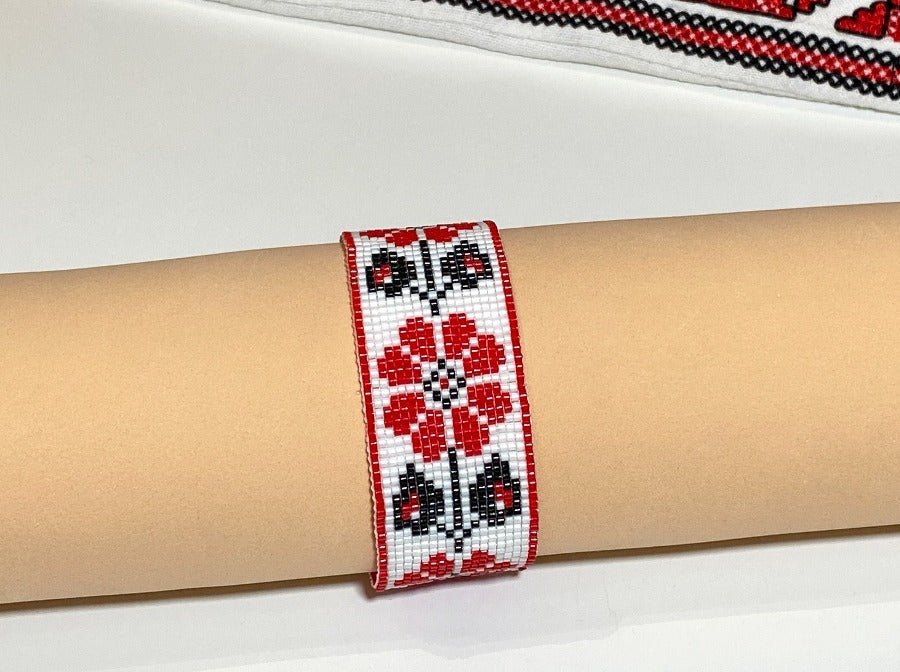 Handmade bracelet from beads crafted in weaved technique from Miyuki beads - Ornamentico shop