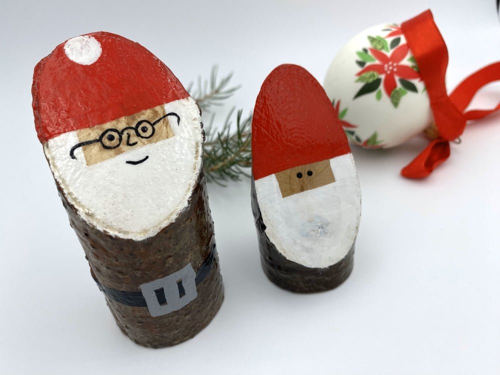 Handcrafted small wooden figurines of two Santas - Ornamentico shop