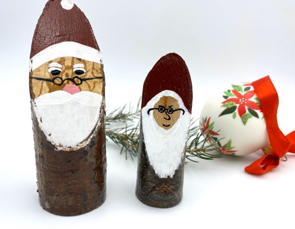 Handmade small wooden figurines of two Santas in glasses - Ornamentico shop