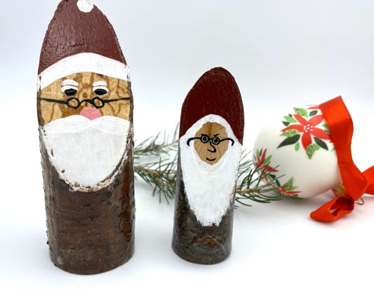 Handmade small wooden figurines of two Santas in glasses - Ornamentico shop