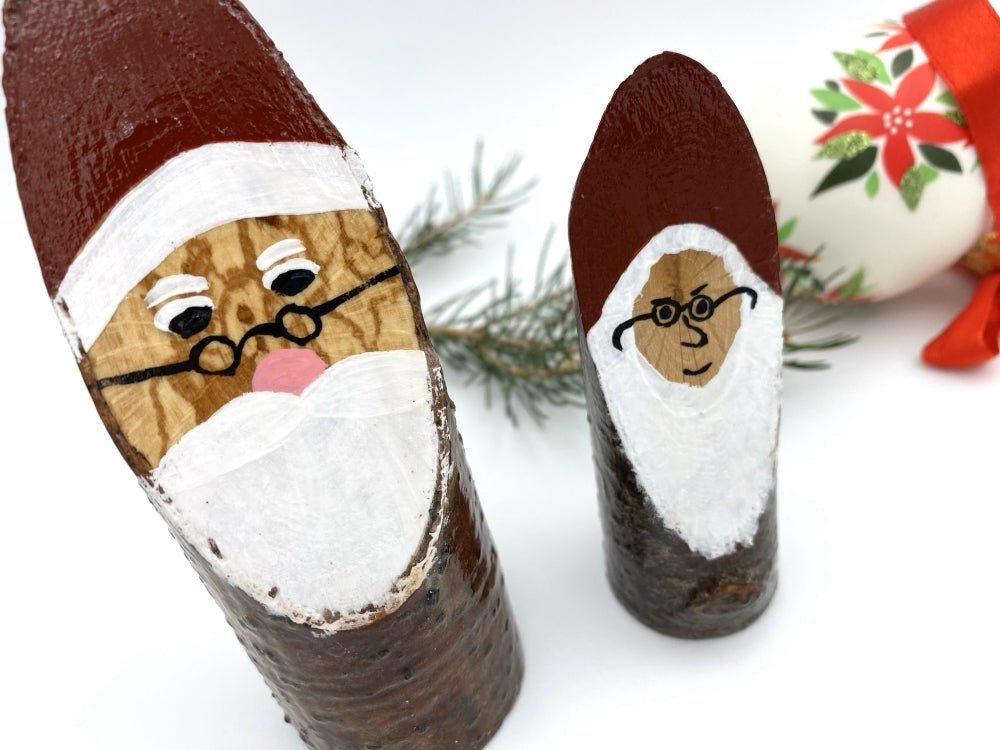 Handmade small wooden figurines of two Santas in glasses - Ornamentico shop
