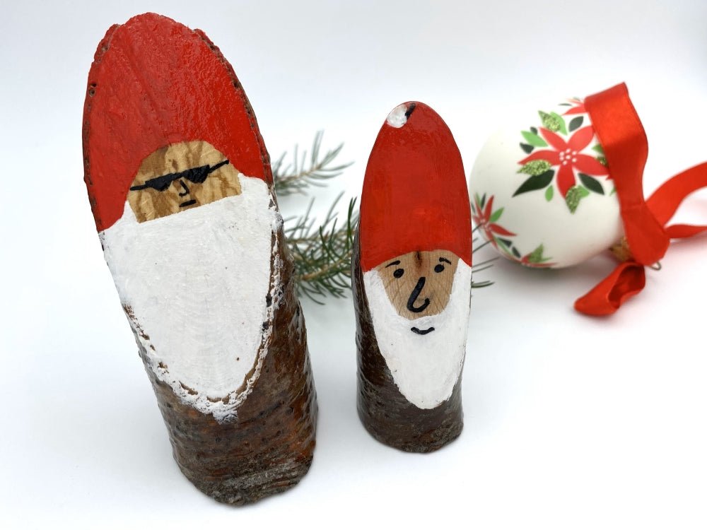 Handmade small wooden figurines of two superstar Santas - Ornamentico Shop