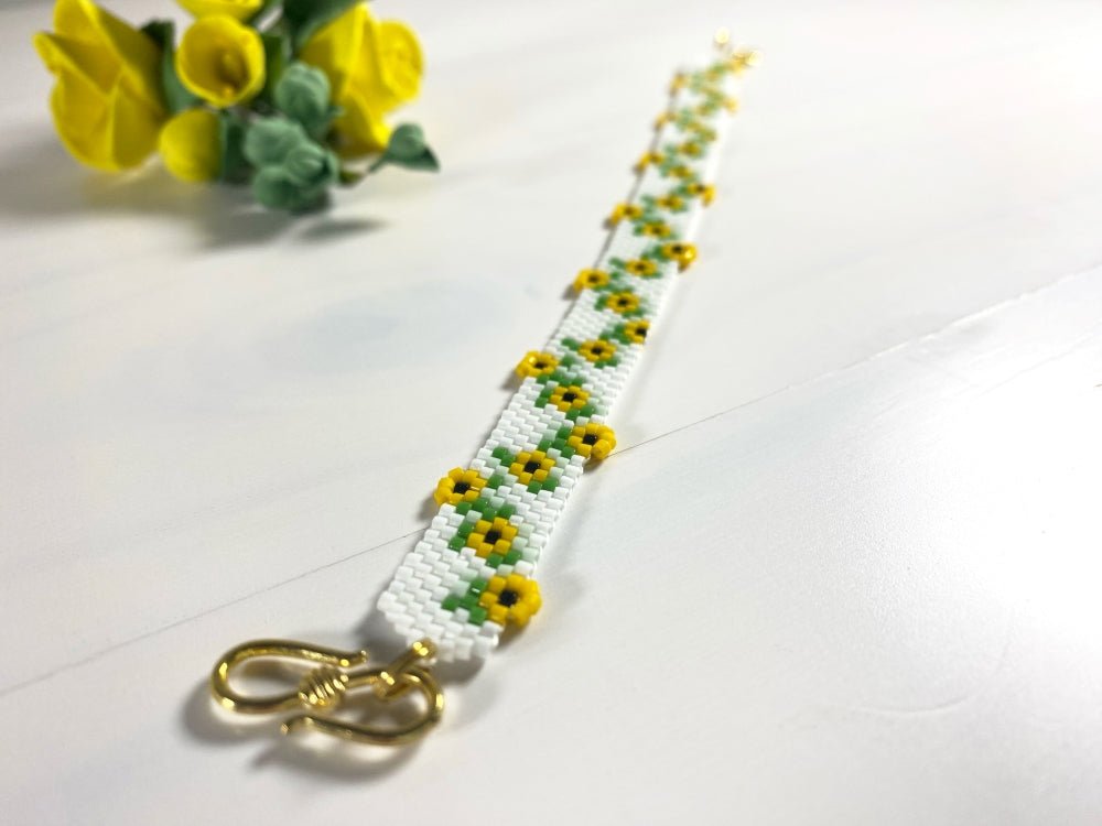 Handmade bracelet from beads made in Peyote stitch from Miyuki beads - Ornamentico shop
