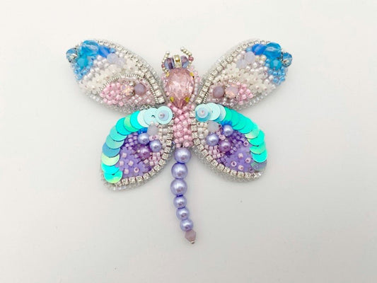This handmade brooch in a shape of dragonfly is the perfect thing to add a touch of elegance to any outfit - Ornamentico shop