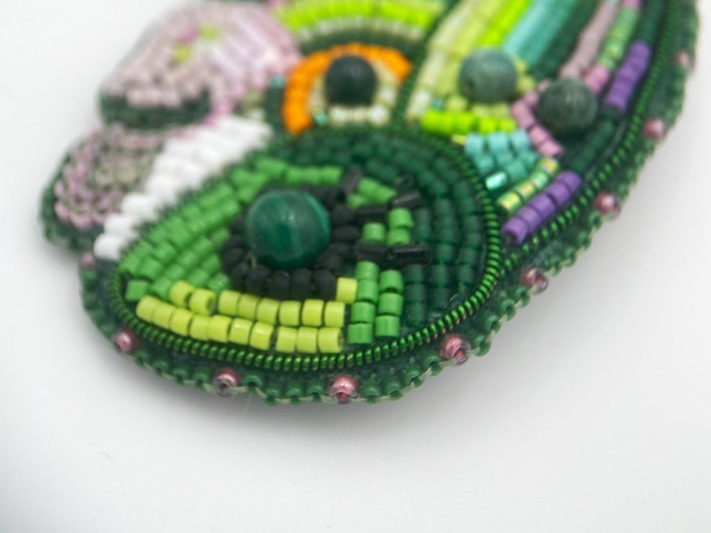 Handmade brooch "Chameleon" made of glass beads, Miyuki beads and malachite stone bead - Ornamentico shop