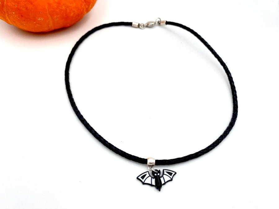 Handmade leather necklace for man with glass bat bead - Ornamentico shop
