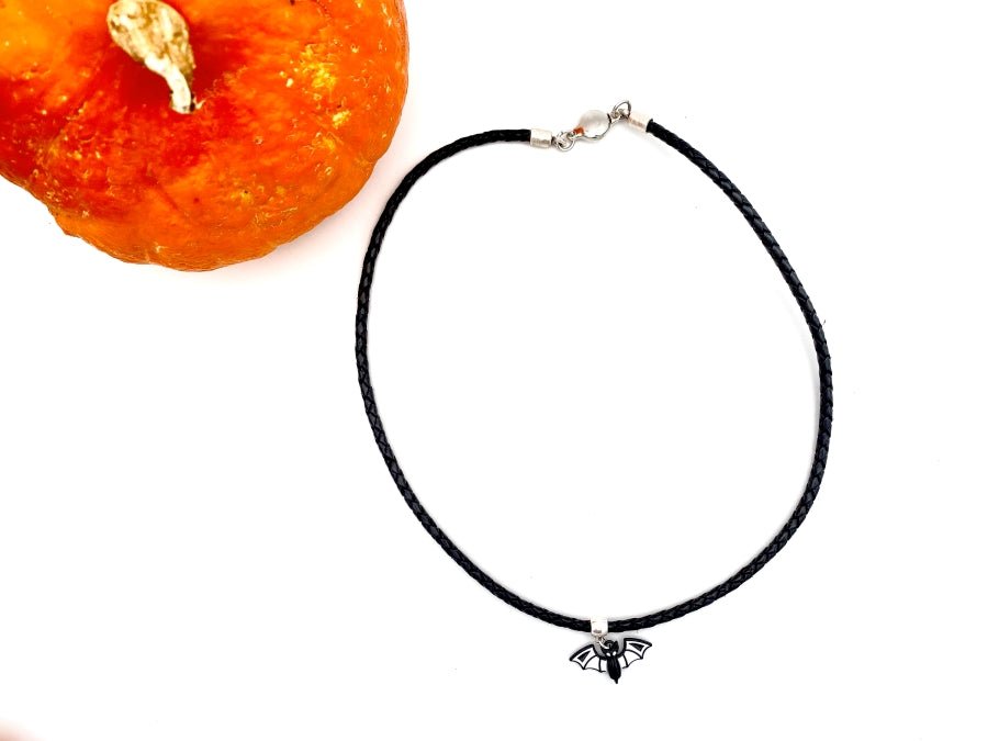 Handmade leather necklace for man with glass bat bead - Ornamentico shop