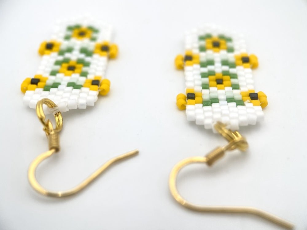 Handmade earrings from beads made in Peyote stitch from Miyuki beads - Ornamentico shop