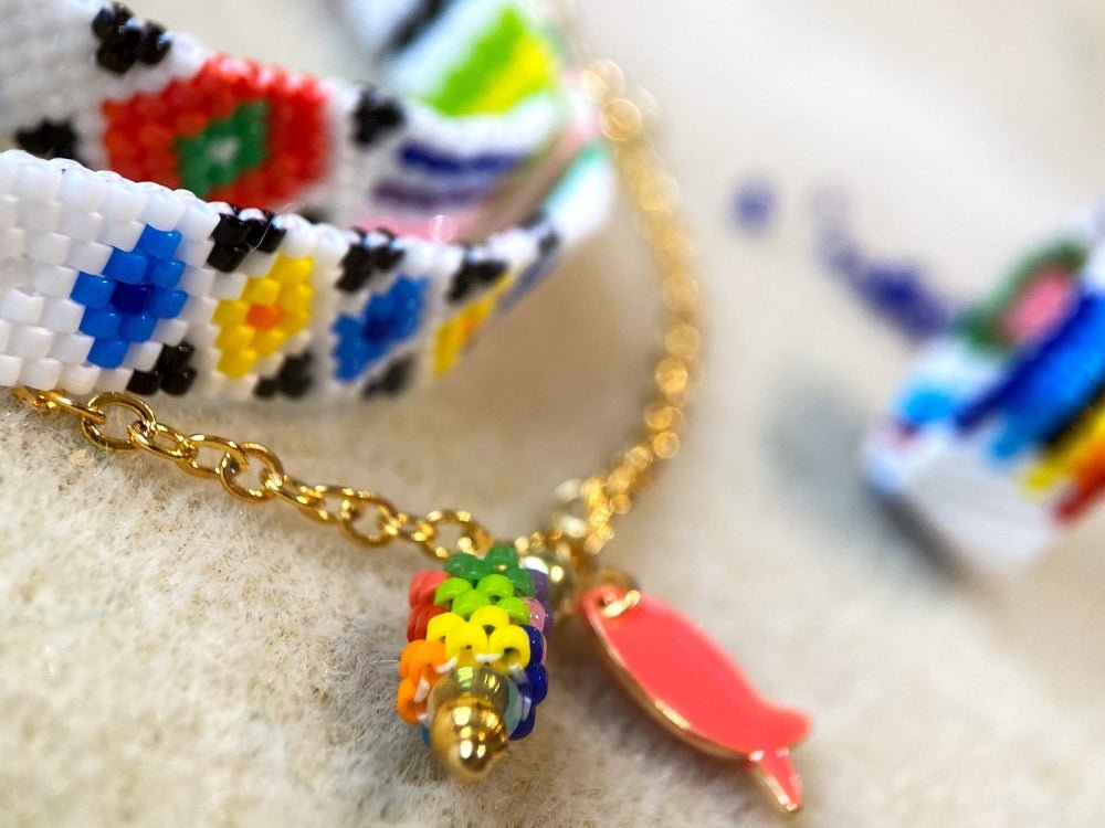 A set of wrap bracelet complimented with a ring is made in a bright color from Japanese Miyuki beads - Ornamentico shop