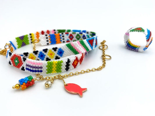 A set of wrap bracelet complimented with a ring is made in a bright color from Japanese Miyuki beads - Ornamentico shop