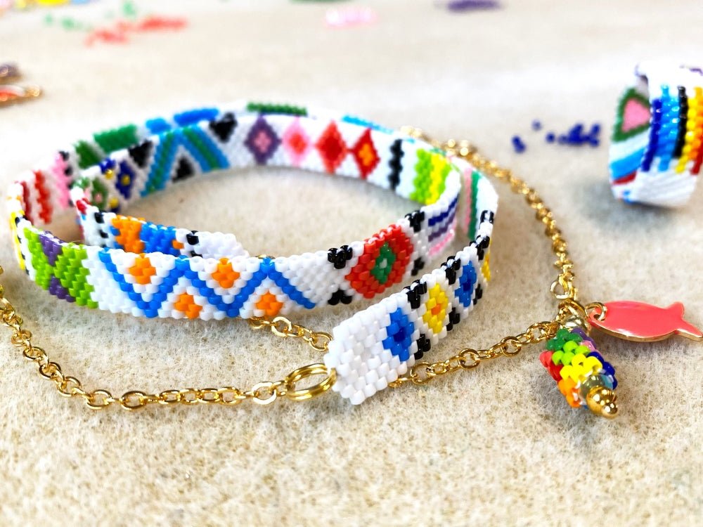 A set of wrap bracelet complimented with a ring is made in a bright color from Japanese Miyuki beads - Ornamentico shop