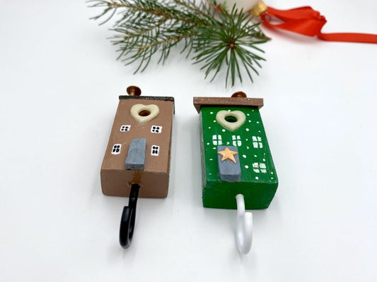 Wooden hook with colorful hand-painted houses - Ornamentico shop