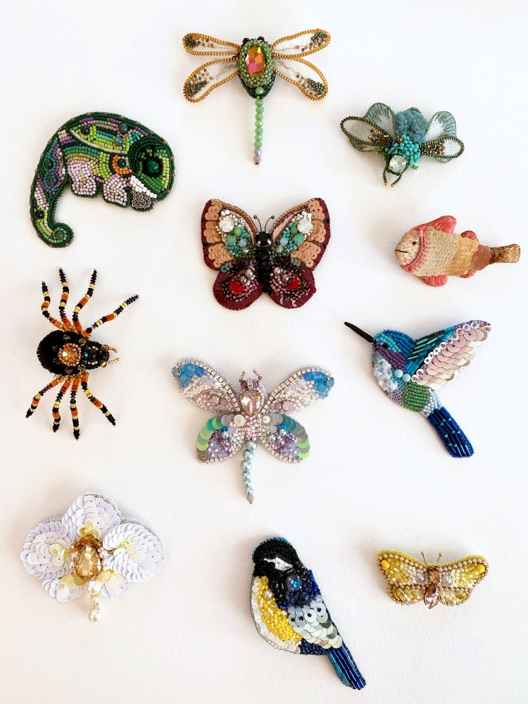 Elegant and stylish handmade brooches decorated with beads, rhinestones, semi-precious stones and sequins - Ornamentico shop