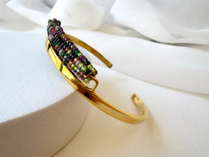 Gold-plated Indian Corn Linear bracelet with a narrow band of multicolored TOHO glass beads in green, pink, plum, copper and yellow - Ornamentico shop