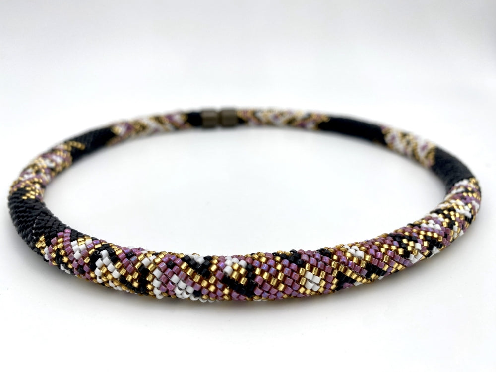 Exclusive handmade necklace Zigzag crafted in Peyote stitch style from Miyuki beads - Ornamentico shop