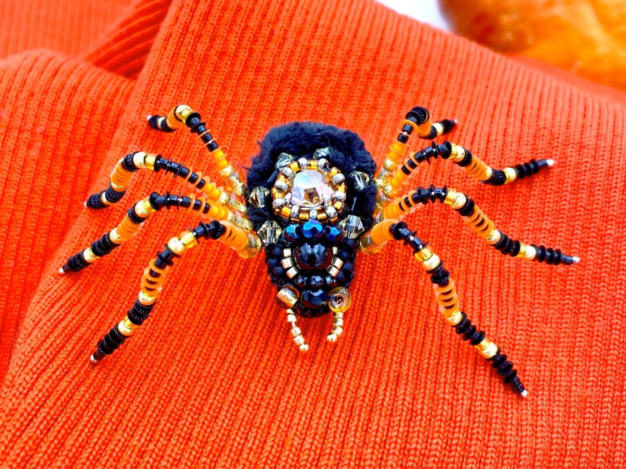 Handmade brooch in the shape of a spider made for Halloween collection - Ornamentico shop