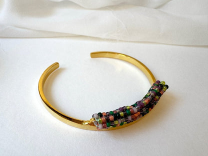 Gold-plated Indian Corn Linear bracelet with a narrow band of multicolored TOHO glass beads in green, pink, plum, copper and yellow - Ornamentico shop
