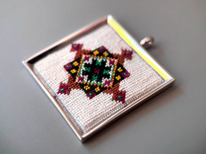 Unique hand embroidered pendant in oriental design, set in custom silver frame - Ornamentico shop
