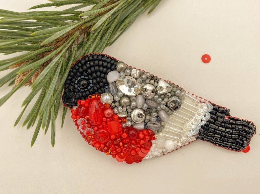 Handmade brooch made of glass beads and sequins | Ornamentico shop