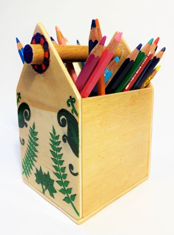 Hand-painted wooden pencil box, decorated with floral motives. Plywood, beech wood, acrylic paints - Ornamentico shop