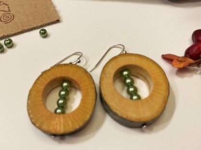 Fine polished and lacquered wooden earrings with light green beads - Ornamentico shop