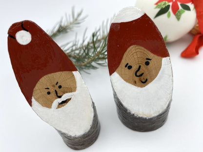 Handcrafted small wooden figurines of two Santas - Ornamentico shop