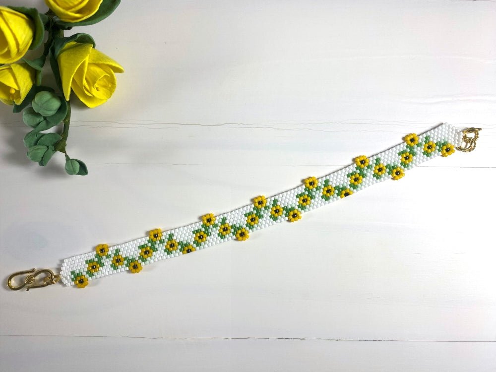 Handmade bracelet from beads made in Peyote stitch from Miyuki beads - Ornamentico shop
