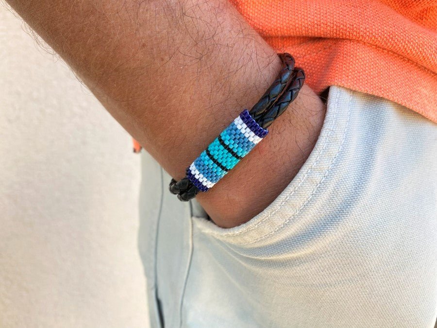 Handmade men's bracelet made from braided leather and decorated with beaded inlay - Ornamentico shop