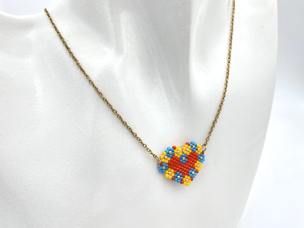 Handmade necklace with embedded heart-shaped pendant beaded from Japanese Miyuki beads - Ornamentico shop