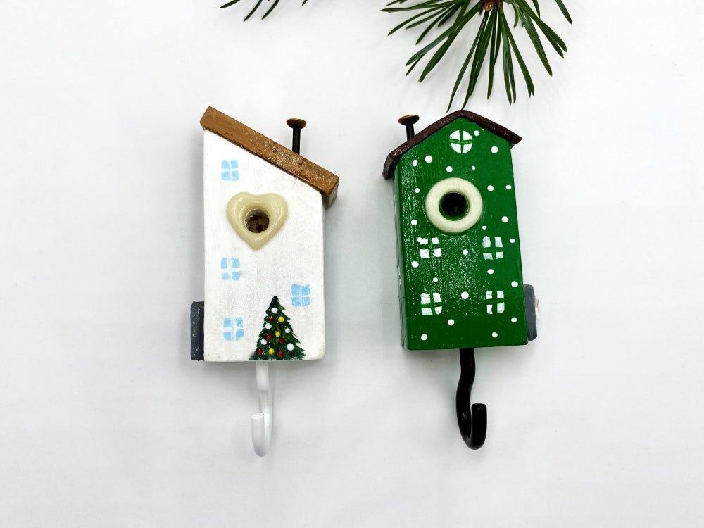 Set of two wooden hooks made in the shape of small houses decorated for Christmas - Ornamentico shop