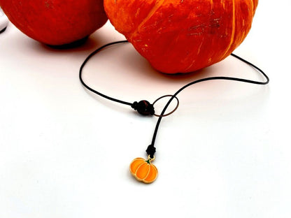 Handmade lariat wrap necklace with enameled pumpkin charm - Ornamentico shop